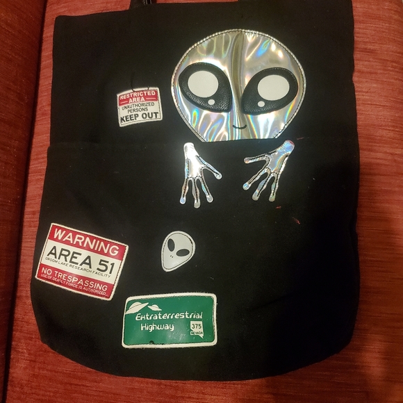 Alien Area 51 Sleepyville Critters Bag - Picture 3 of 10